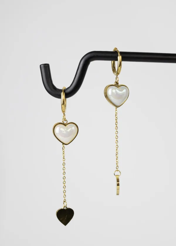 Heart pendant earring
