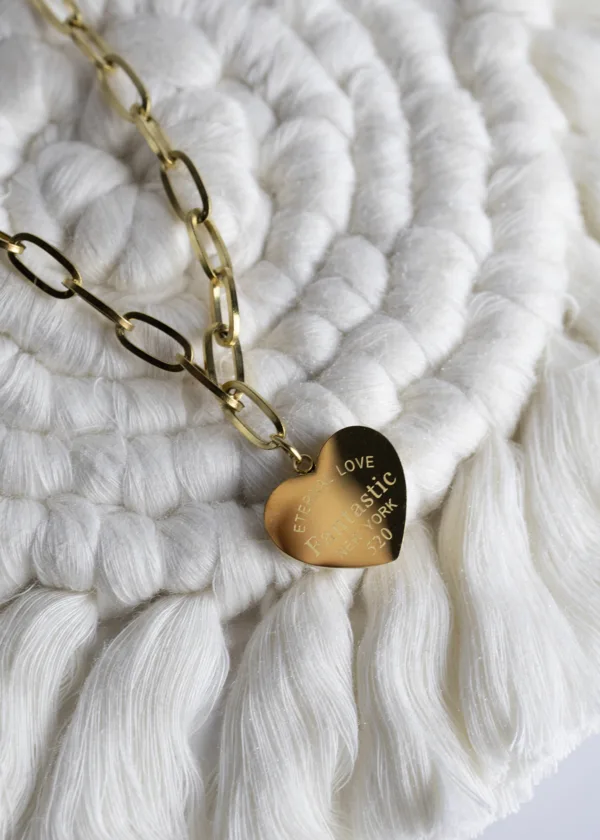 Long chain with heart