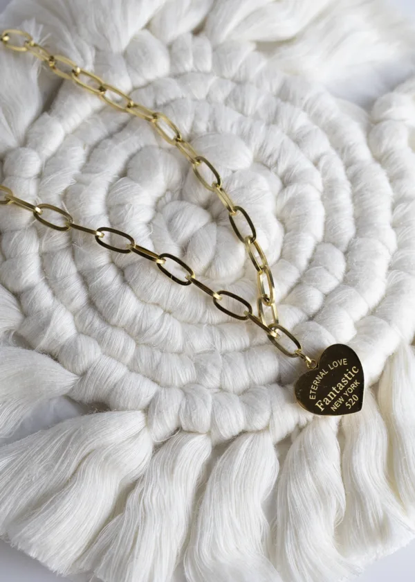Long chain with heart