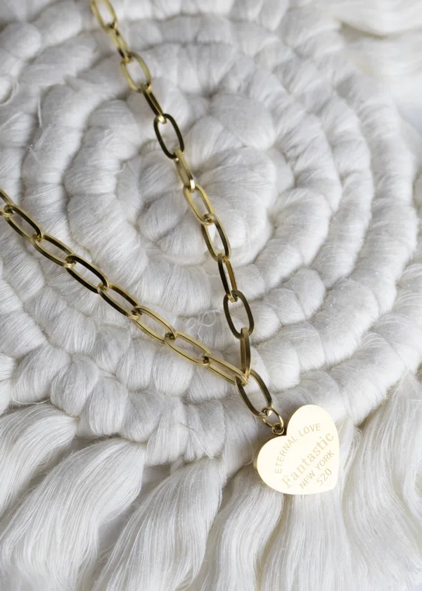 Long chain with heart