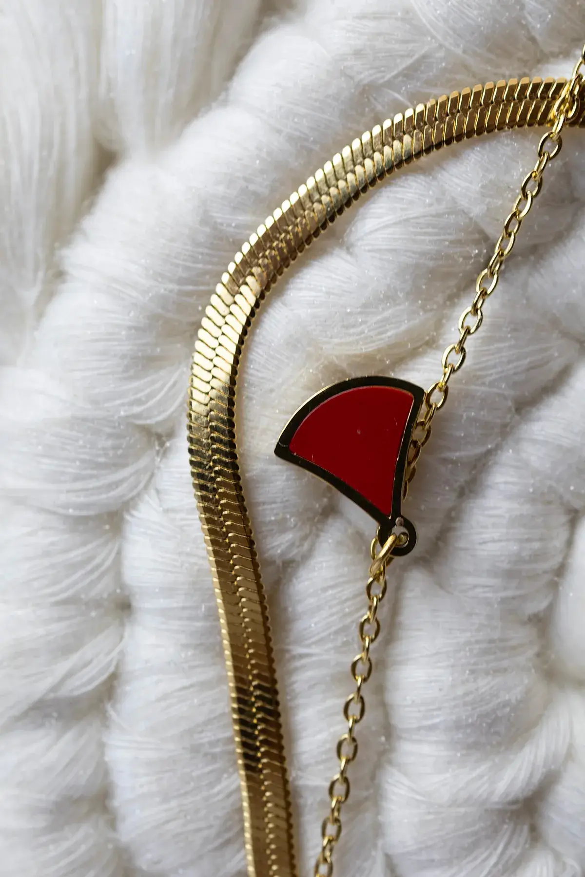 A live back chain with 2 levels of pendant - Image 2