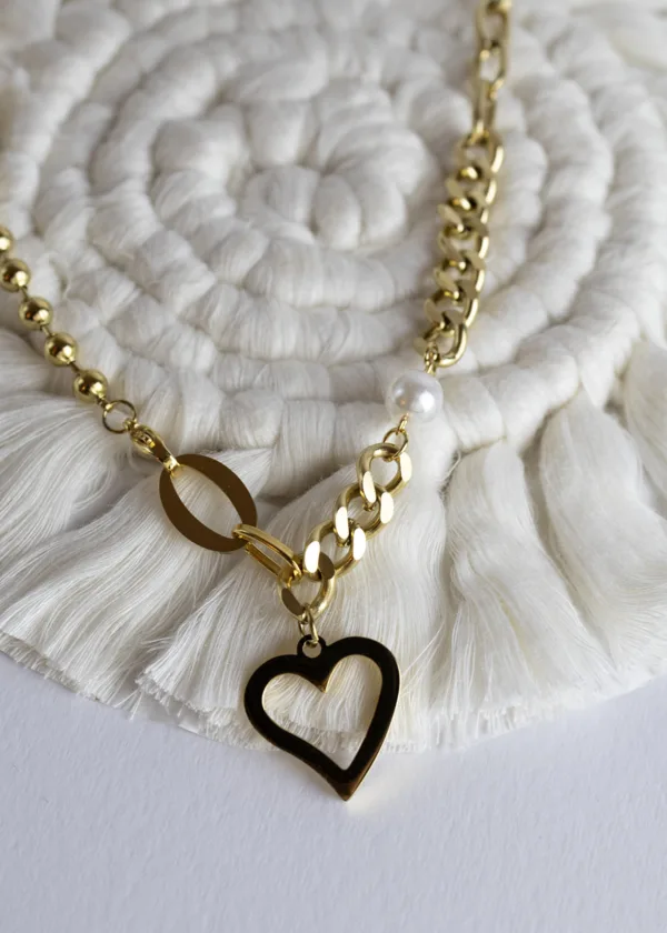 Heart chain with a lobe