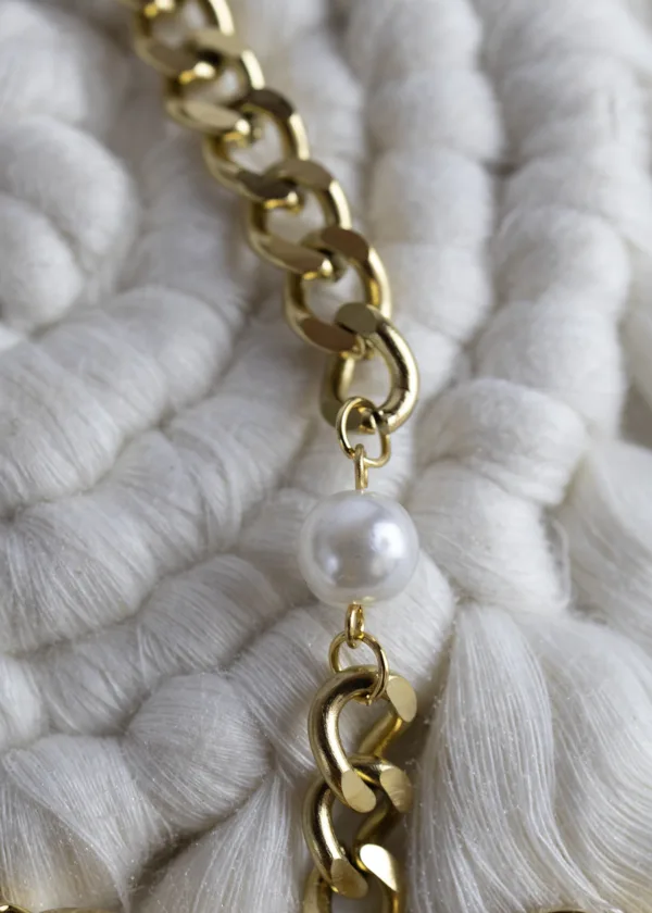 Heart chain with a lobe