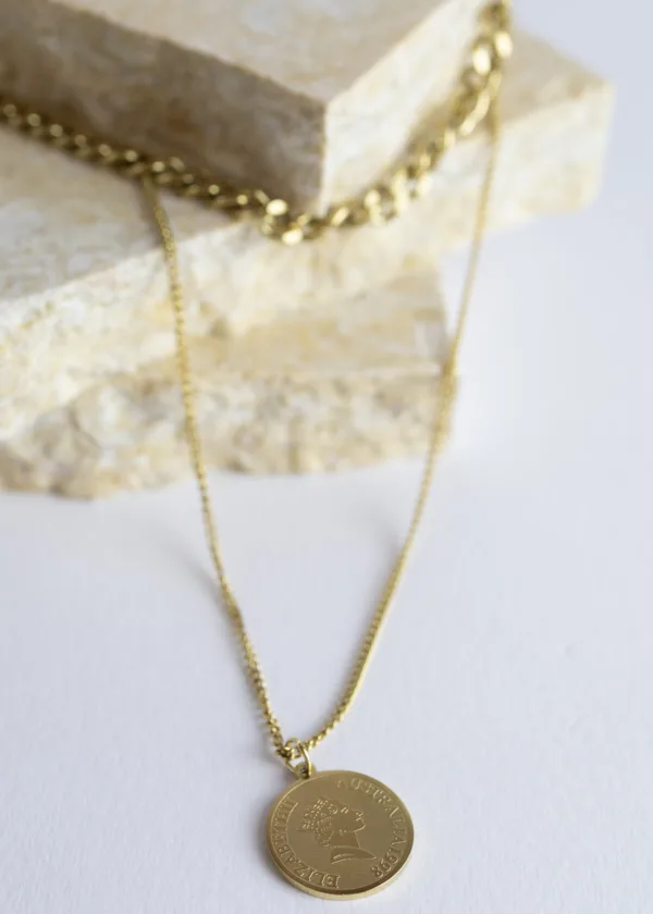 Coin pendant chain