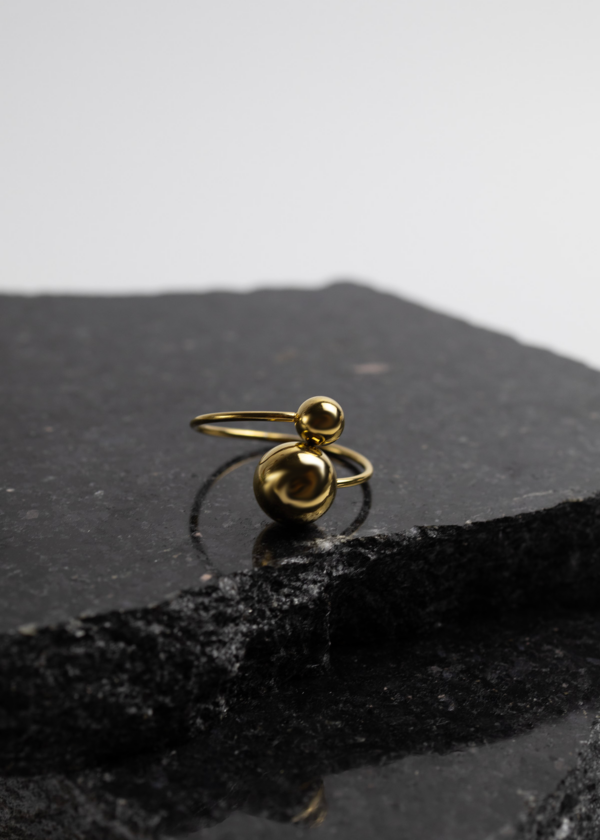 Free size ring
