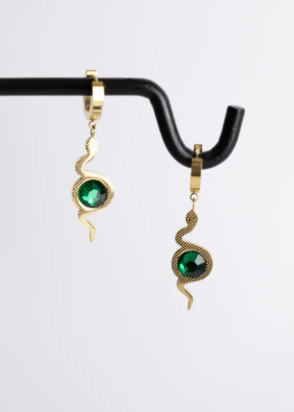 Snake earring with zircon