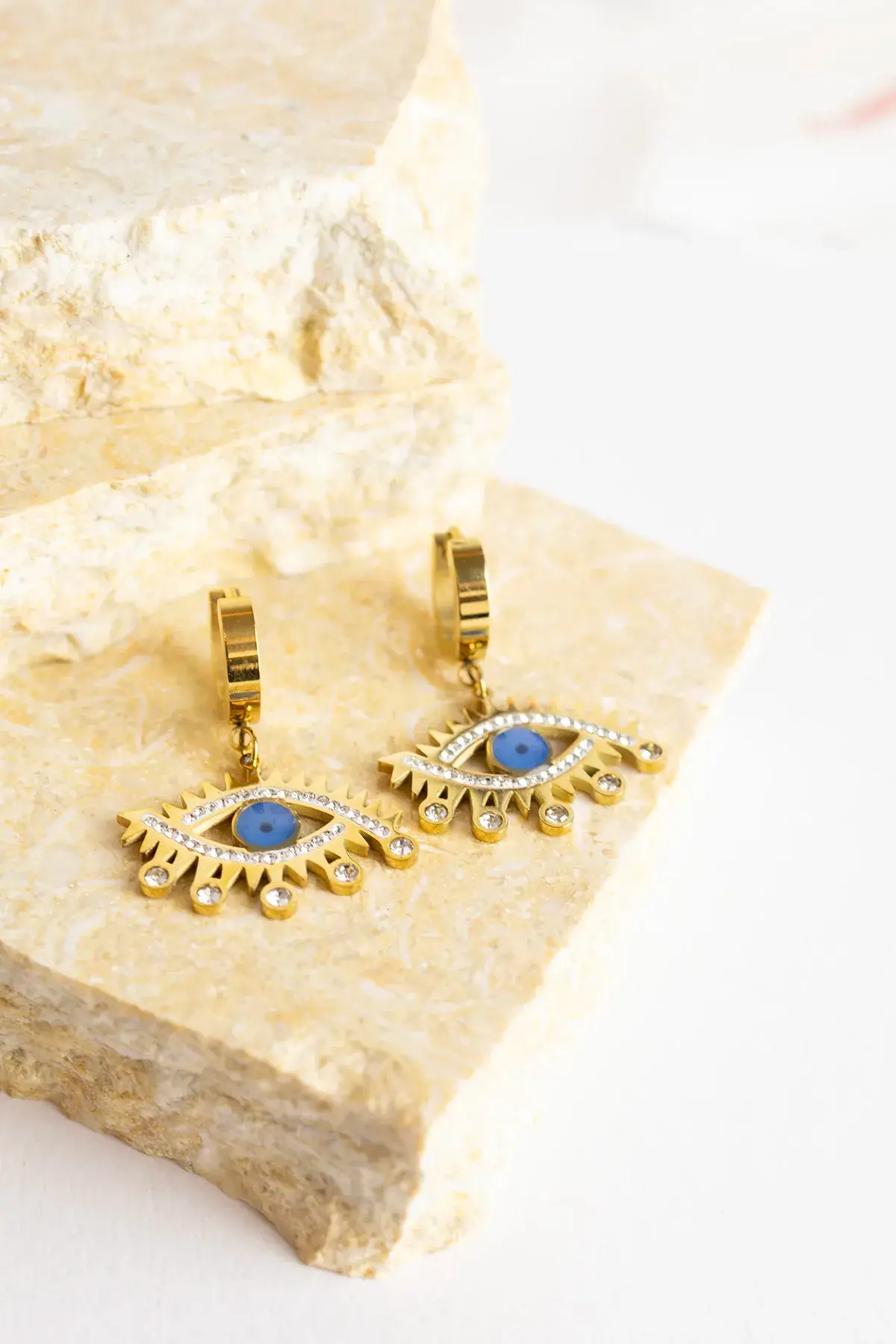 Eye earring with lobes - Image 3