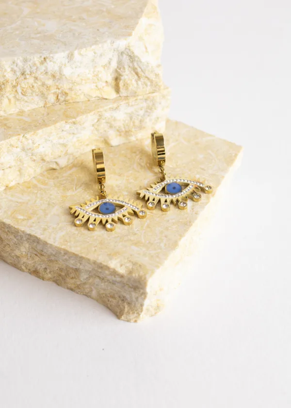 Eye earring with lobes