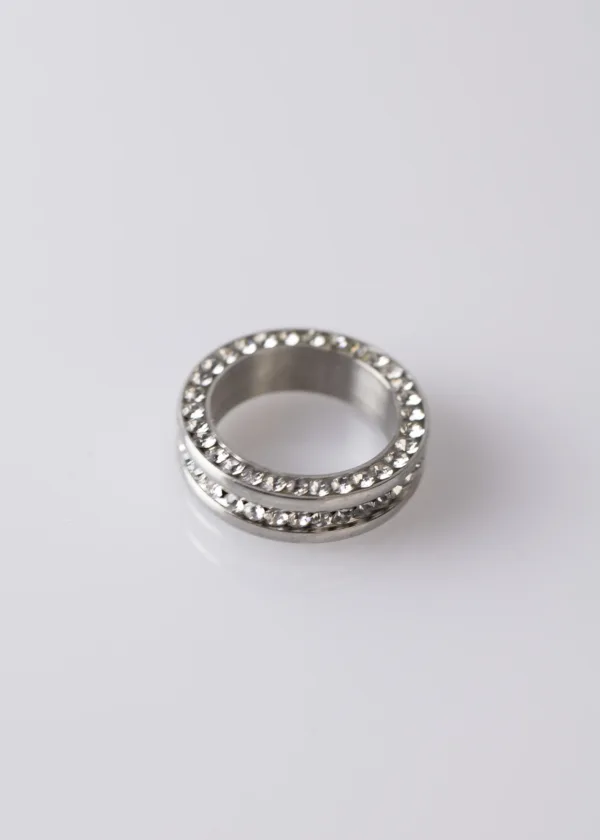 Thick silver ring with zircon lobes