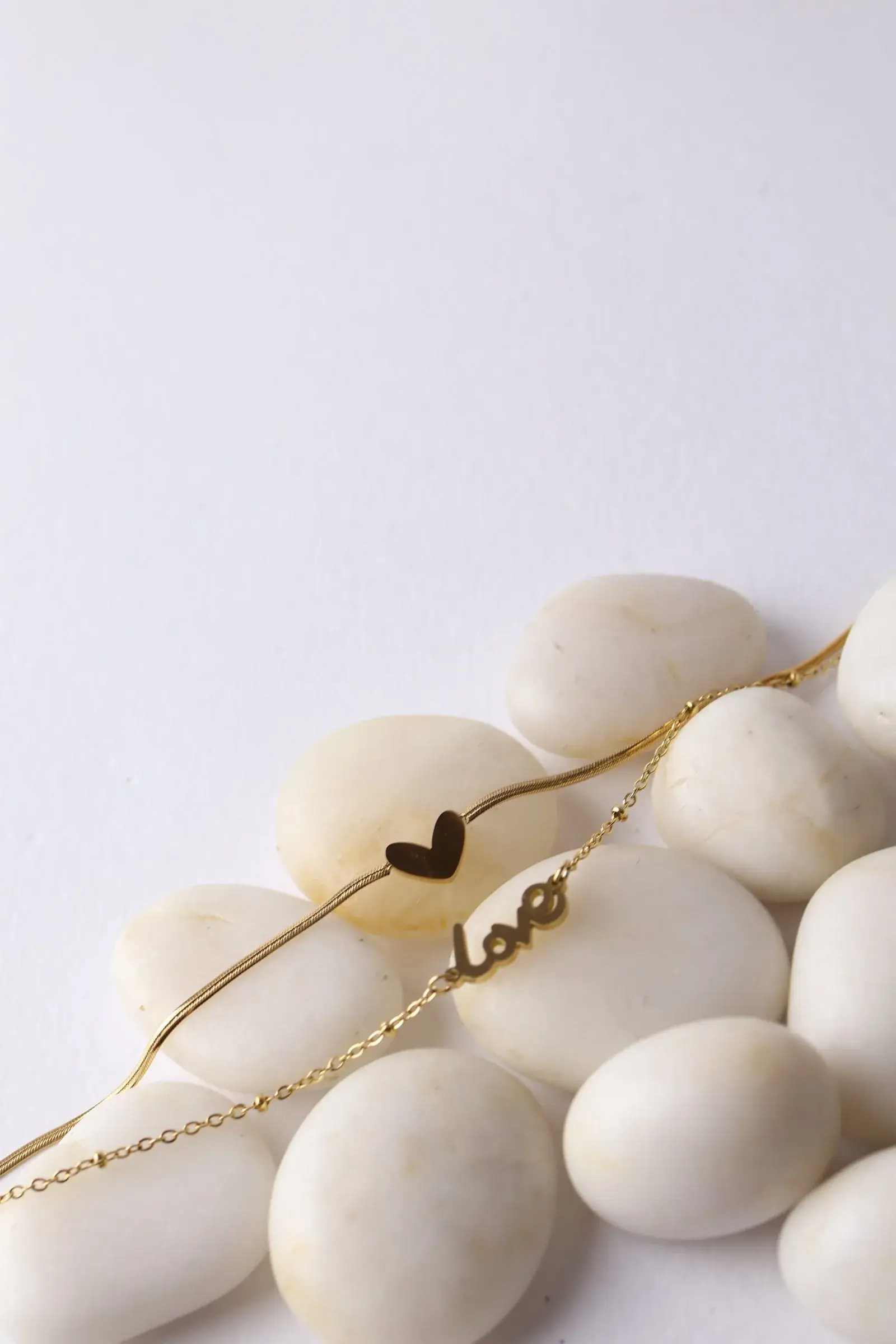 Anklet 2, the role of a heart on the back of a snake and the role of a love relationship - Image 2