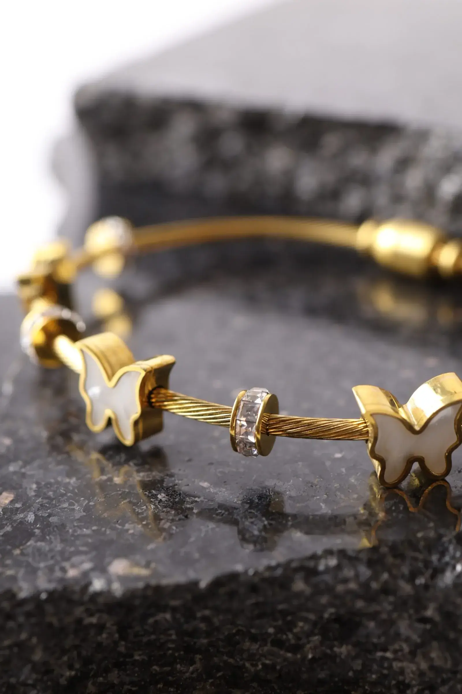 Wide butterfly bracelet with zircon lobes - Image 2