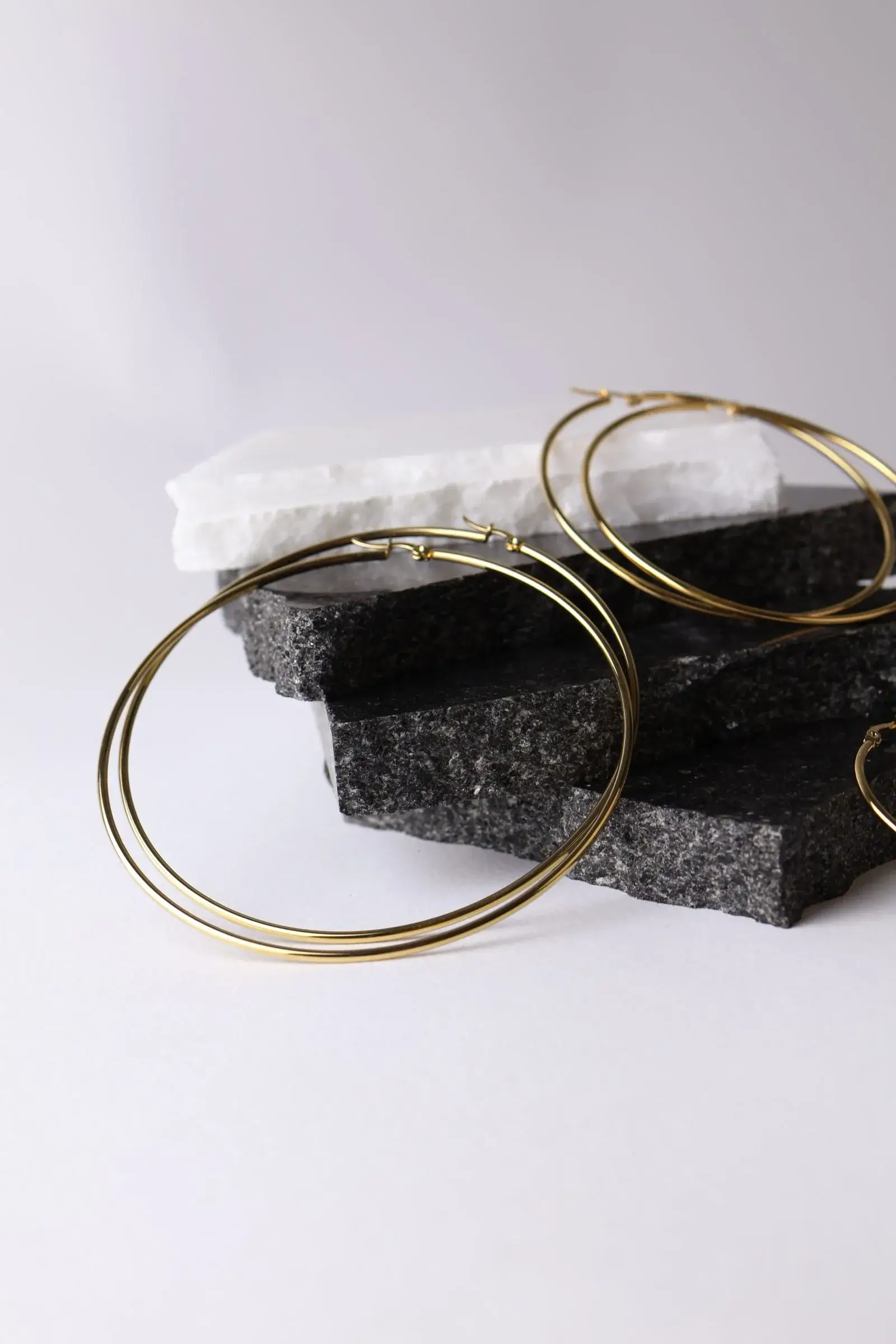 Round earring - Image 3