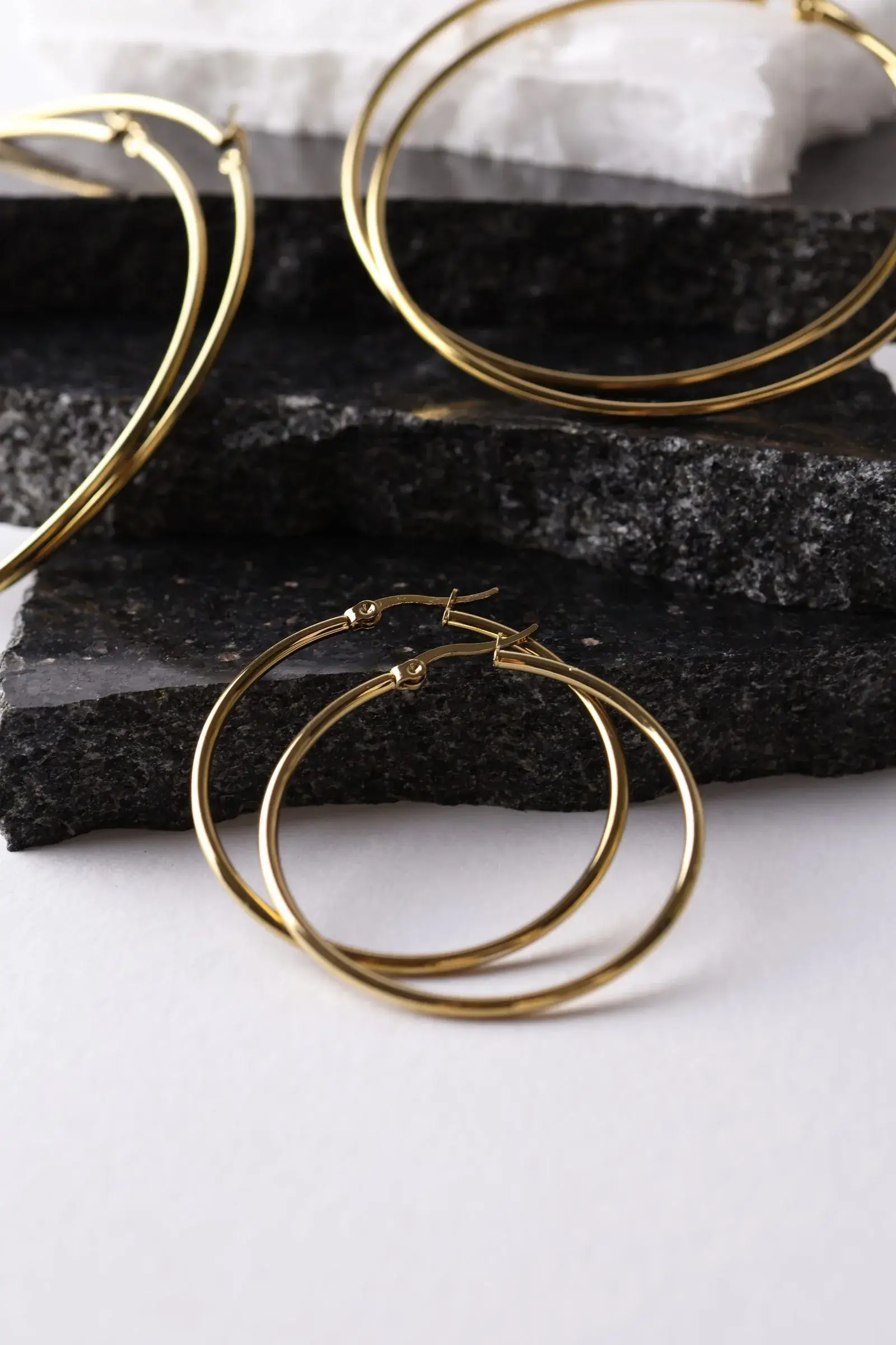 Round earring - Image 4