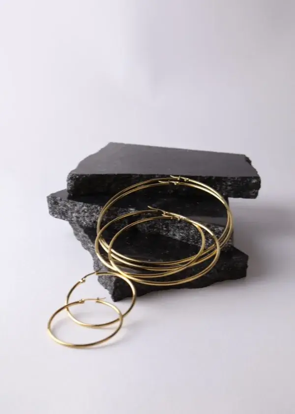 Round earring