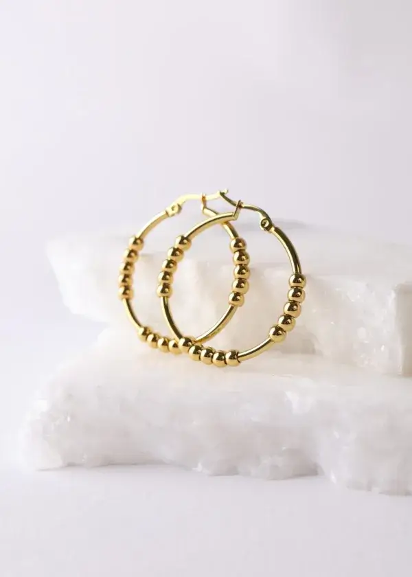 Circular earring with chickpeas, diameter 3 cm