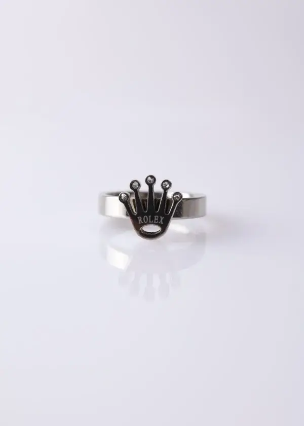 Crown ring with zircon stones